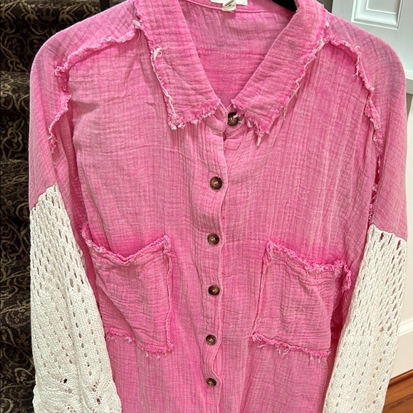POL NWOT Pink/White Button-Up gauze Shirt w sweater/knit sleeves - Picture 4 of 9